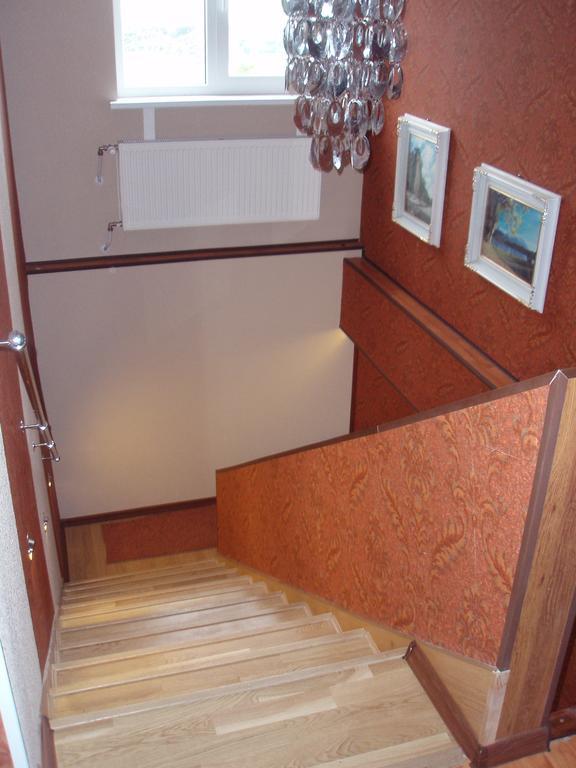 Oti Guesthouse Talin Exterior foto
