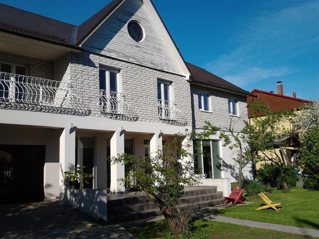 Oti Guesthouse Talin Exterior foto