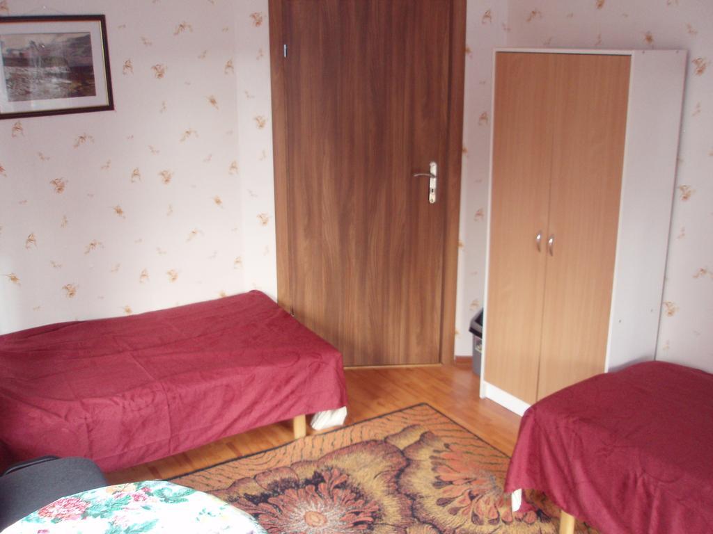 Oti Guesthouse Talin Quarto foto
